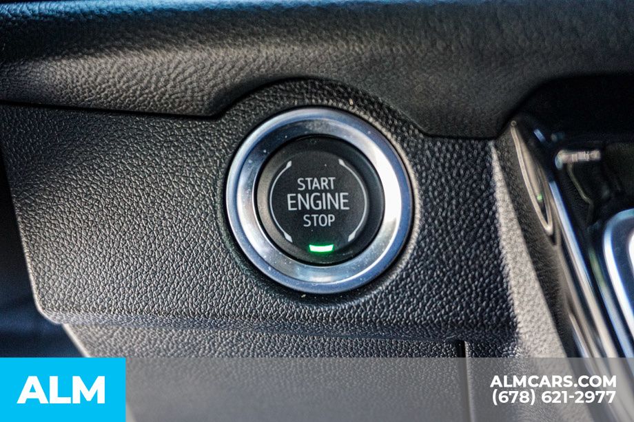 Used 2025 Blue Chevrolet Z71 image 47