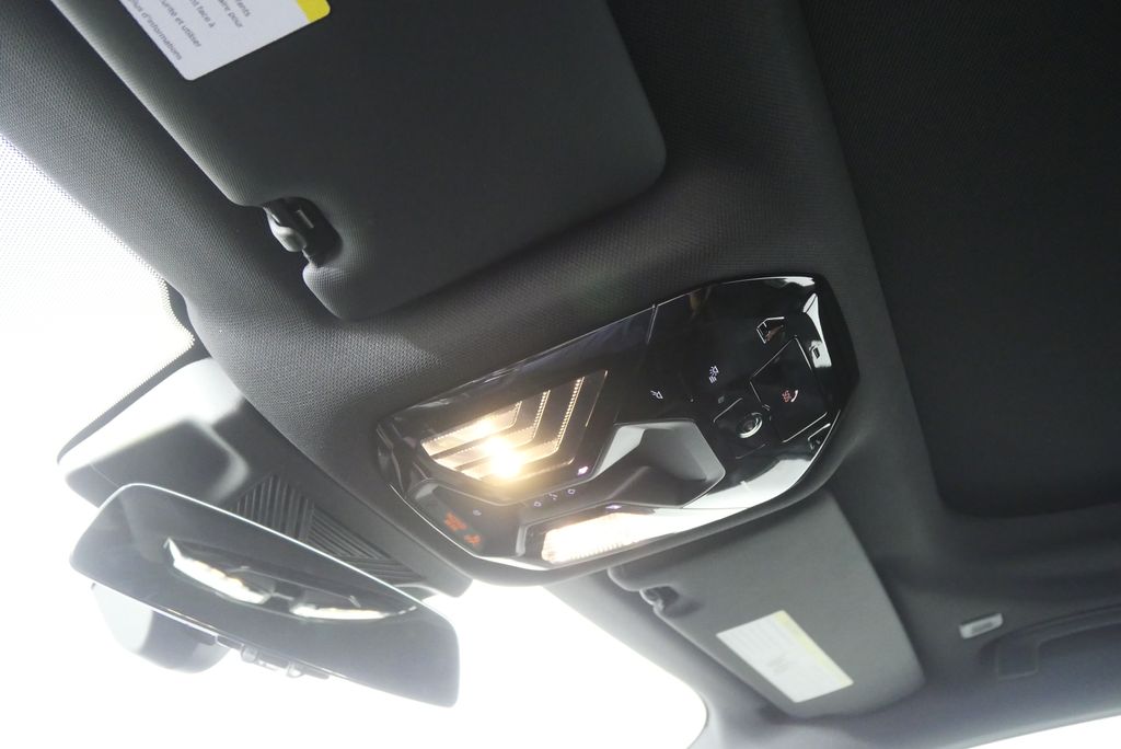 Thumbnail: 2026 BMW i5 - 18