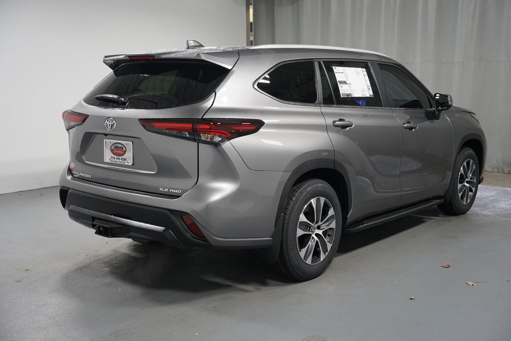 Thumbnail: 2026 Toyota Highlander - 8