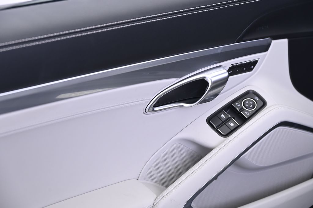 Thumbnail: 2025 Porsche 718 Boxster - 23