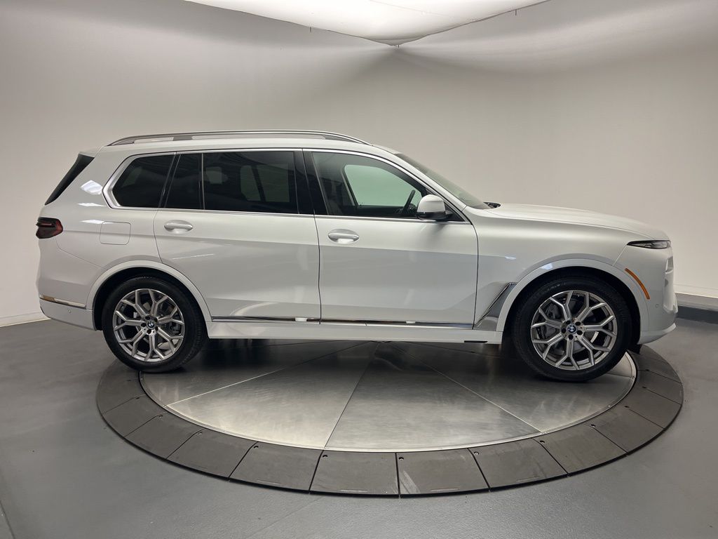Thumbnail: 2025 BMW X7 - 6