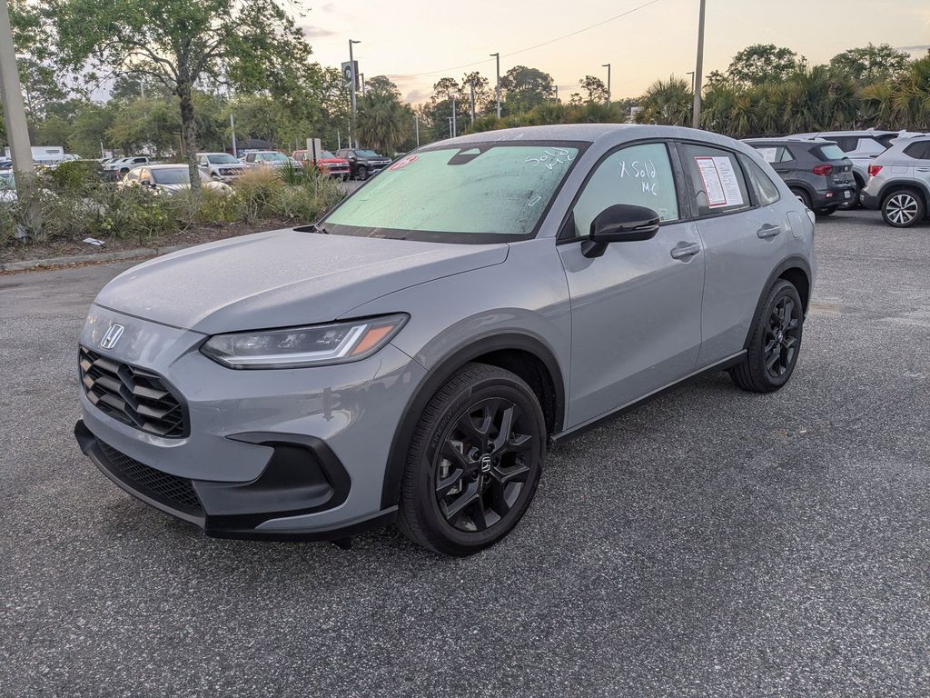 View vehicle photo 3