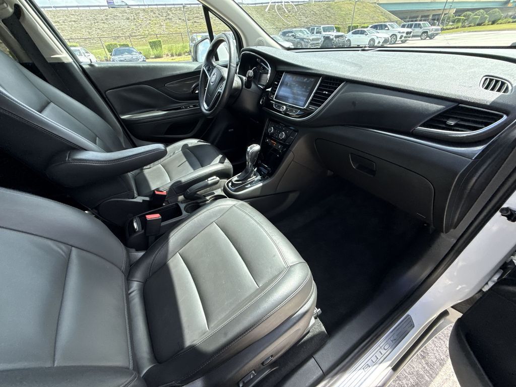 Thumbnail: 2018 Buick Encore - 15