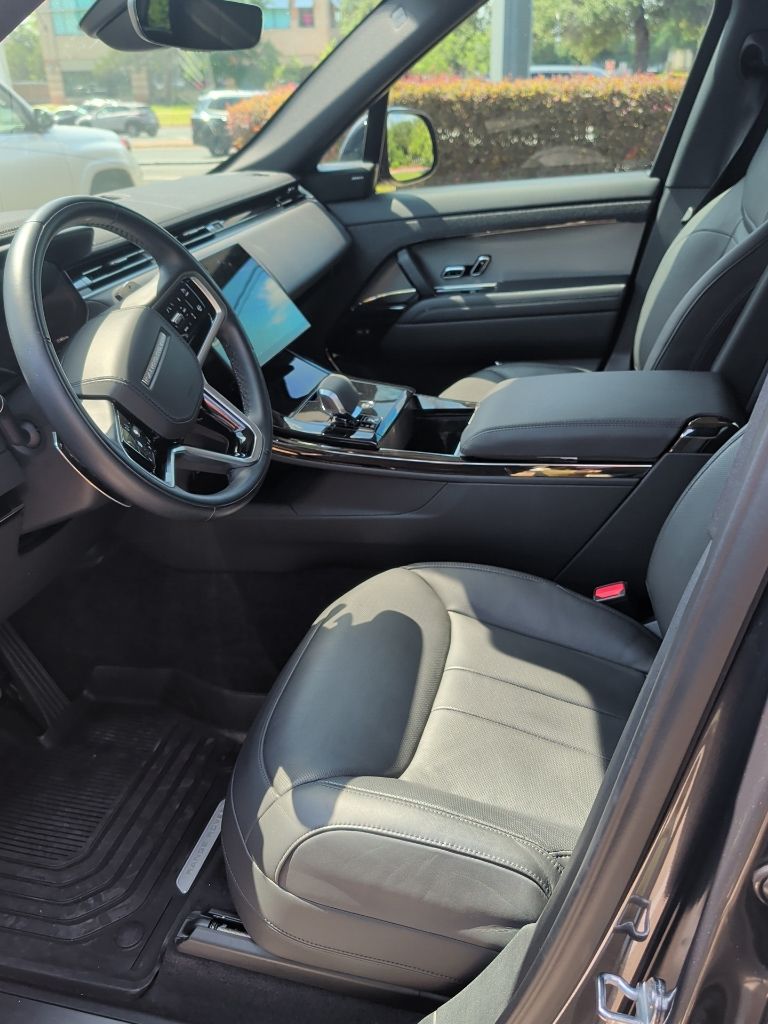 Thumbnail: 2024 Land Rover Range Rover Sport - 8