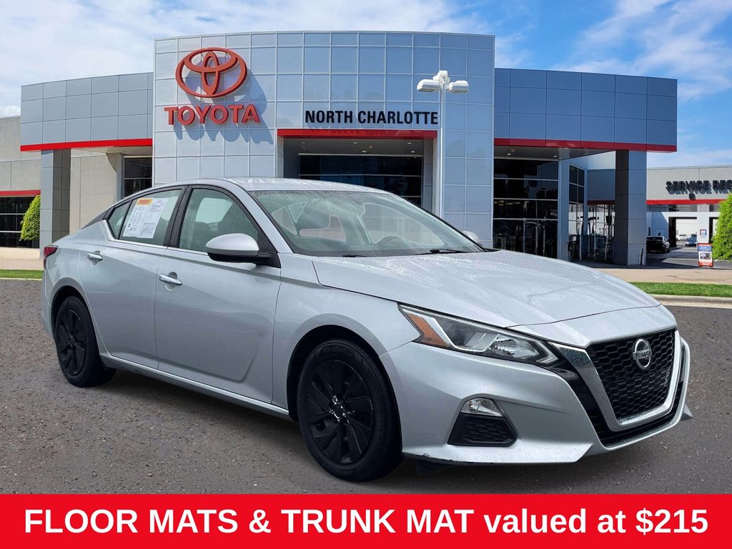 Brilliant Silver Metallic 2019 Nissan Altima Sedan Front-Wheel Drive Continuously Variable Transmission