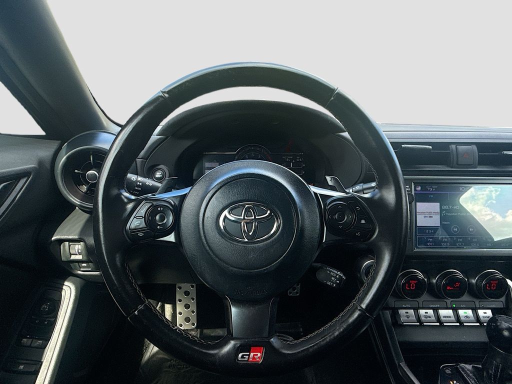 2023 Toyota GR86 Premium - 10