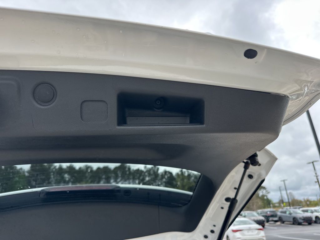 2022 Summit White Chevrolet Equinox LT FWD SUV