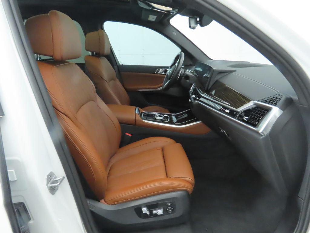 Thumbnail: 2024 BMW X5 - 21