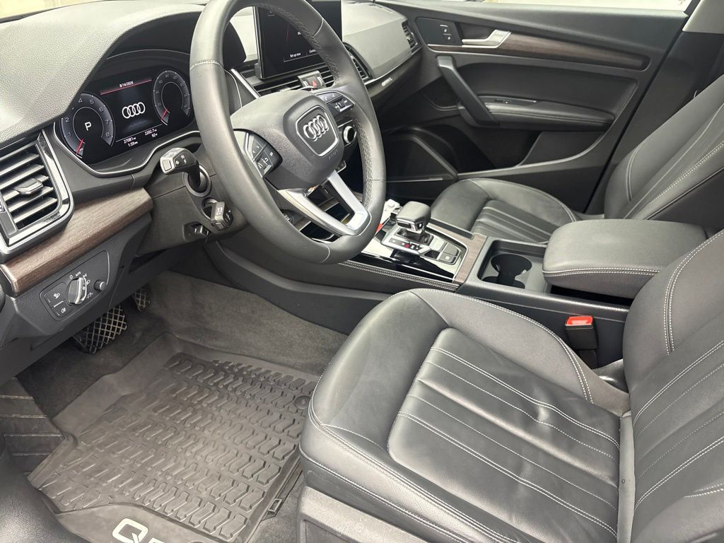 Thumbnail: 2023 Audi Q5 - 14