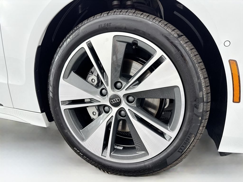Thumbnail: 2025 Audi A6 - 31