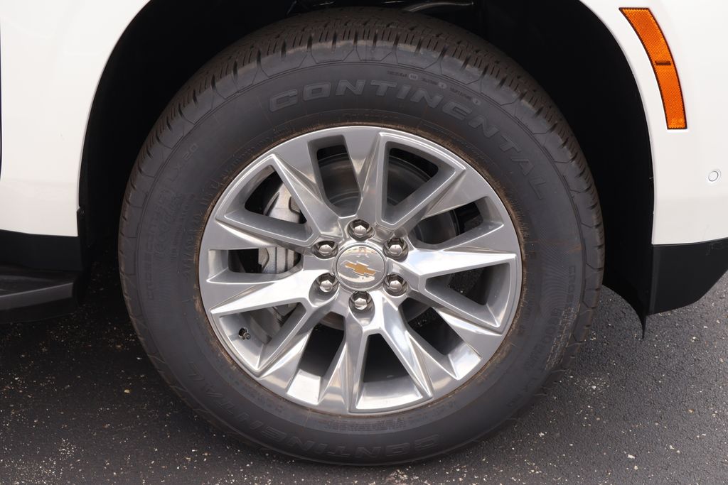 Thumbnail: 2025 Chevrolet Suburban - 5