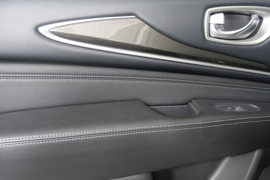 2017 INFINITI QX60 Base 13