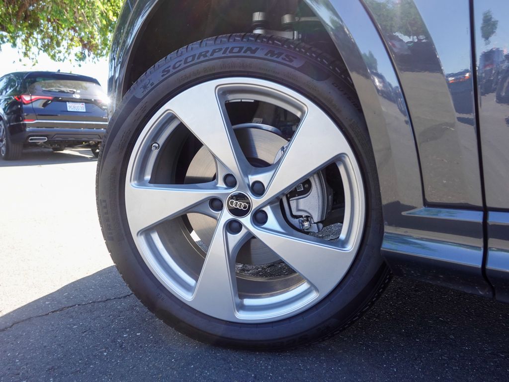 Used 2025  Audi 2.0T Premium Plus image 10