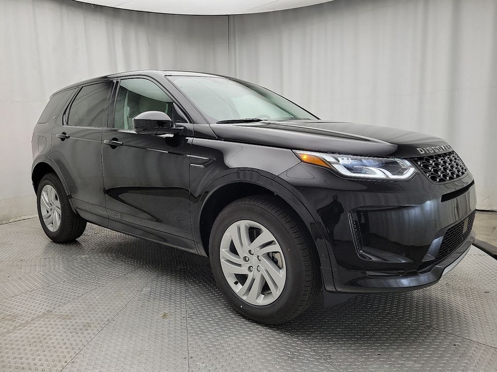 2024 Land Rover Discovery Sport S 2