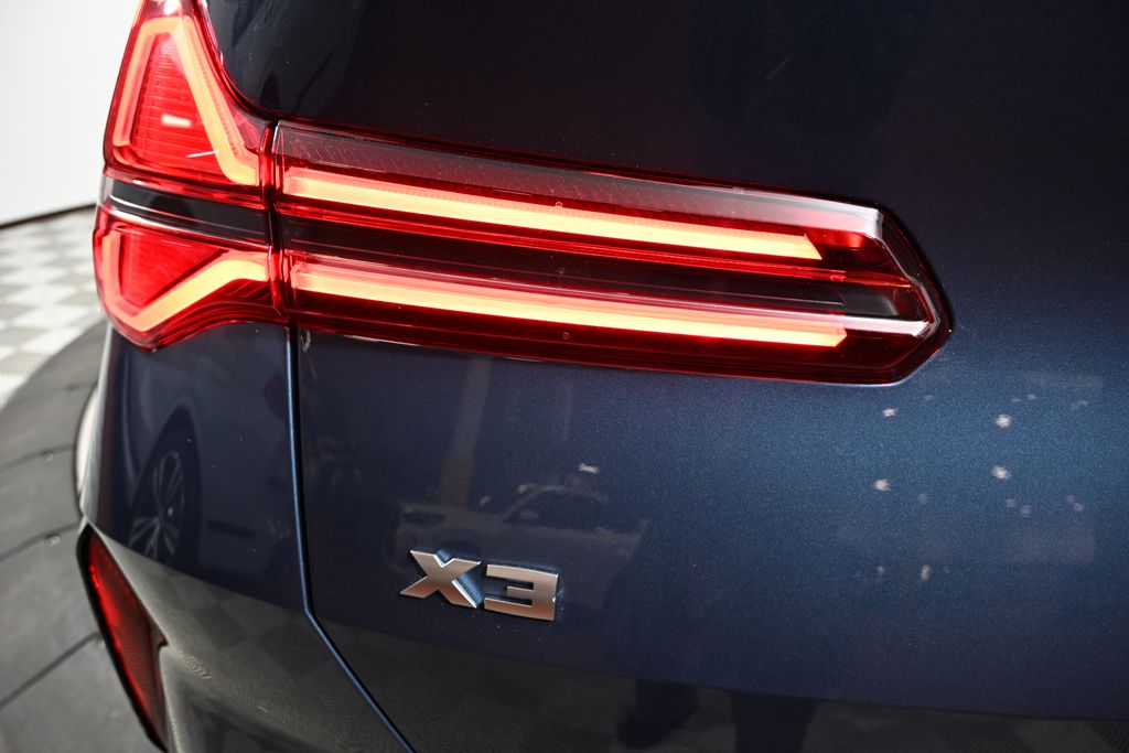 Thumbnail: 2026 BMW X3 - 11