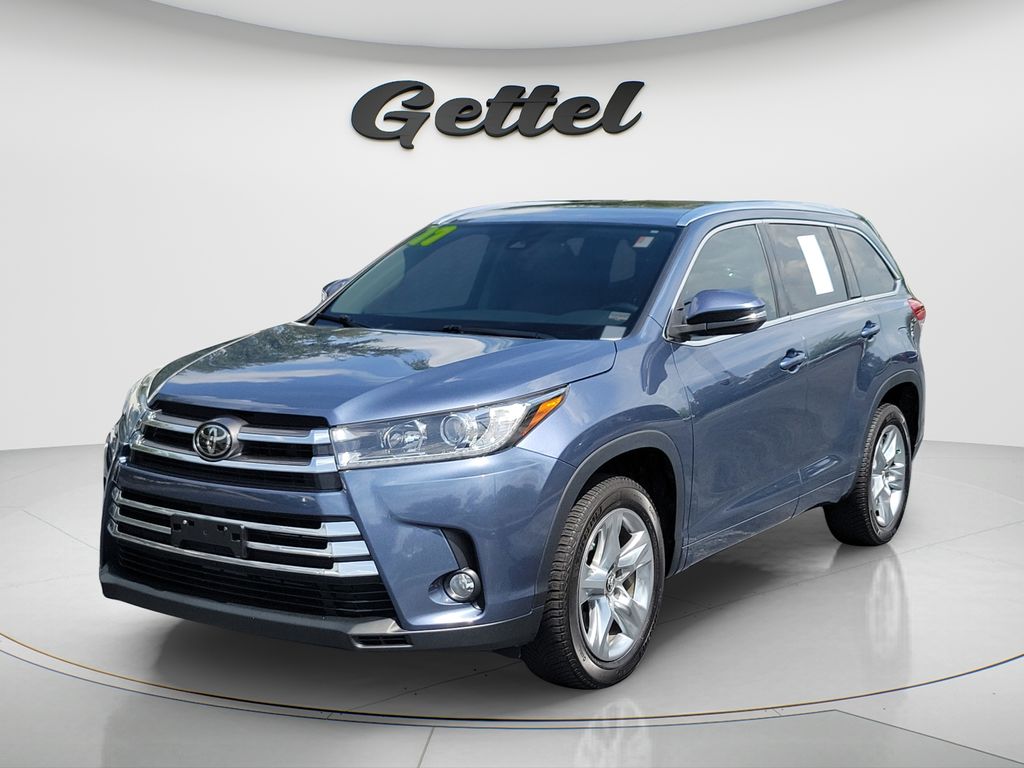 Shoreline Mist 2017 Toyota Highlander SUV / Crossover Front-Wheel Drive 8-Speed Automatic