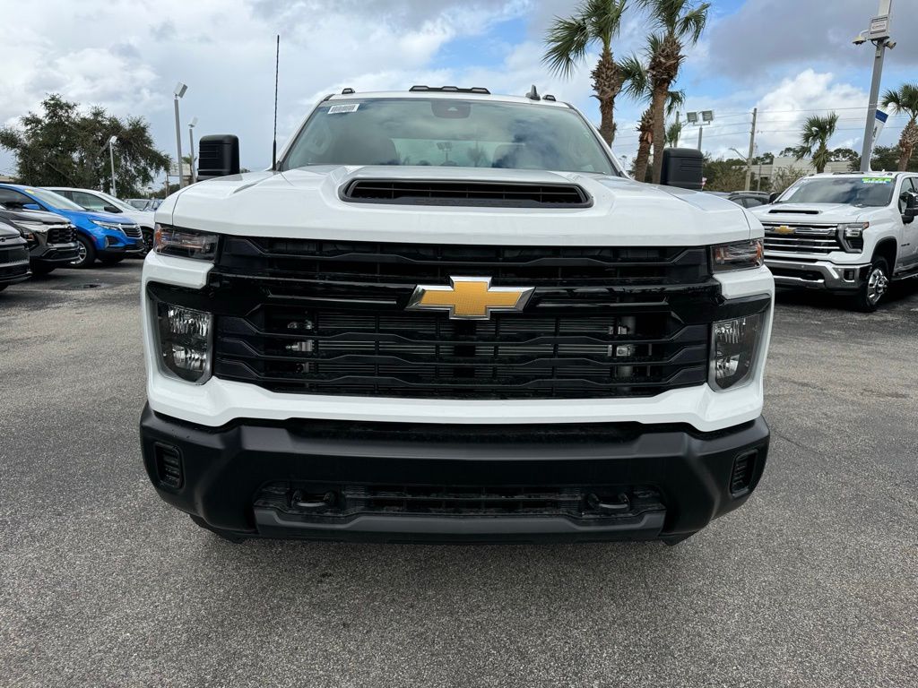 2025 Chevrolet Silverado 3500HD Work Truck 3