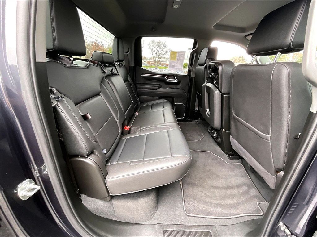 2025 GMC Sierra 1500 — photo 16