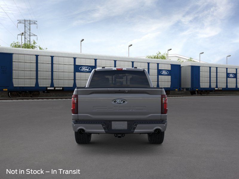 New 2026 Carbonized Gray Metallic Ford XLT image 5