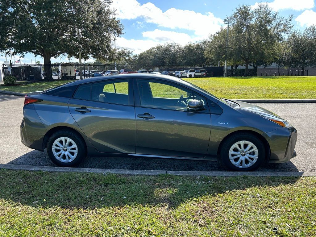 Thumbnail: 2020 Toyota Prius - 6