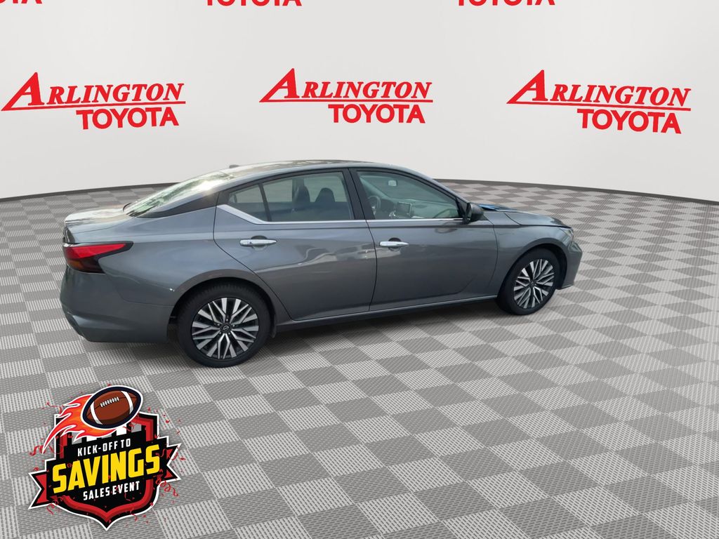 Used 2024 Nissan Altima Sedan
