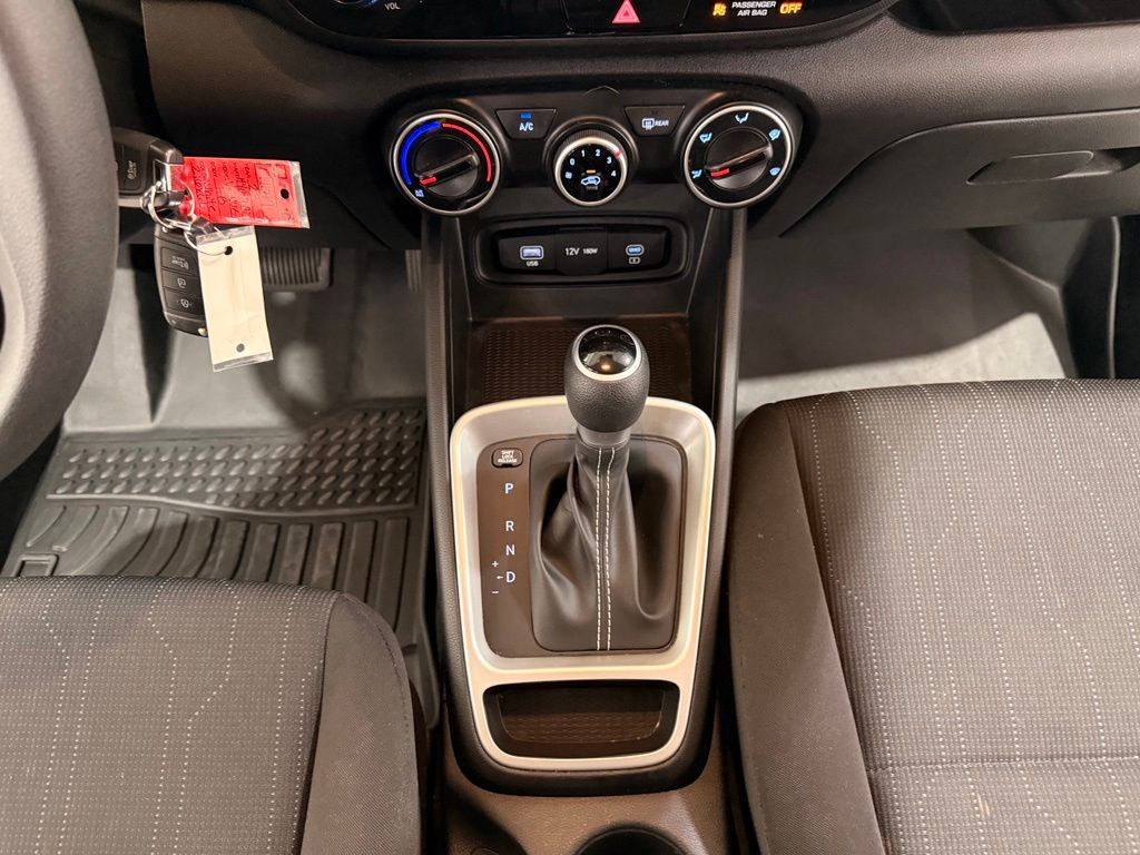 2023 Hyundai Venue SE