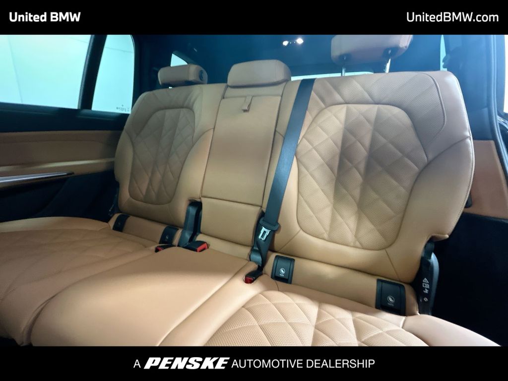 2026 BMW X7 xDrive40i 21