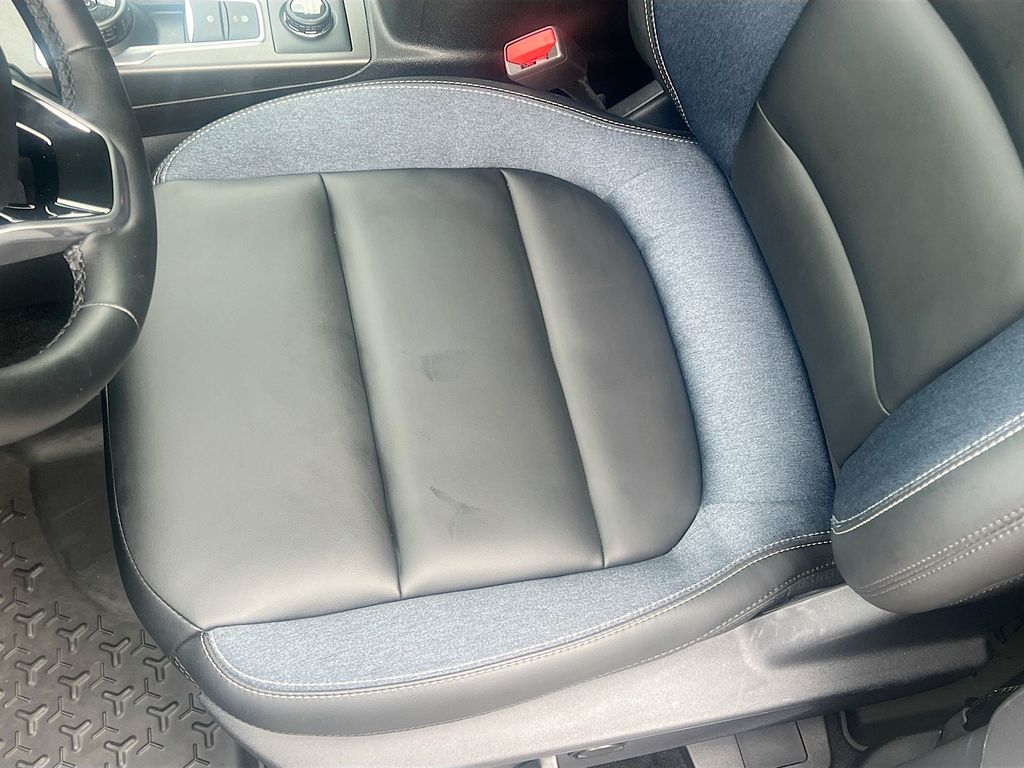 Used 2025 Gray Ford Outer Banks image 20