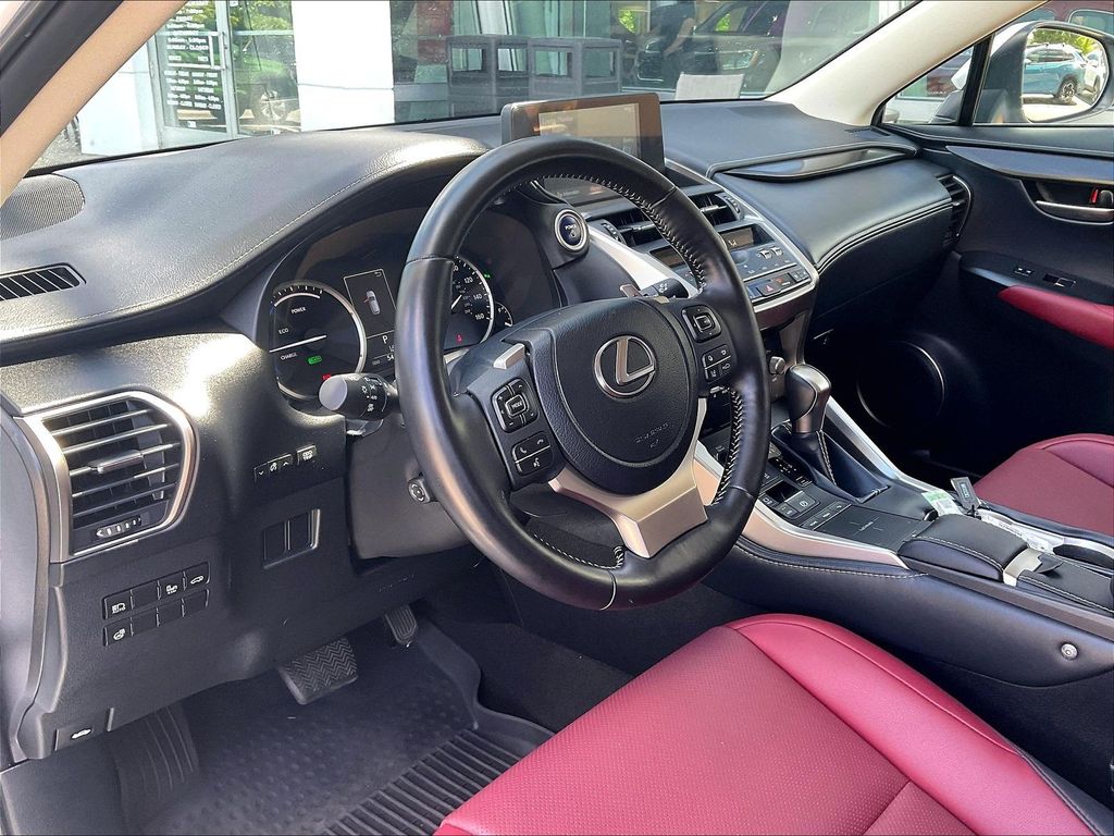 2021 Lexus NX — photo 8
