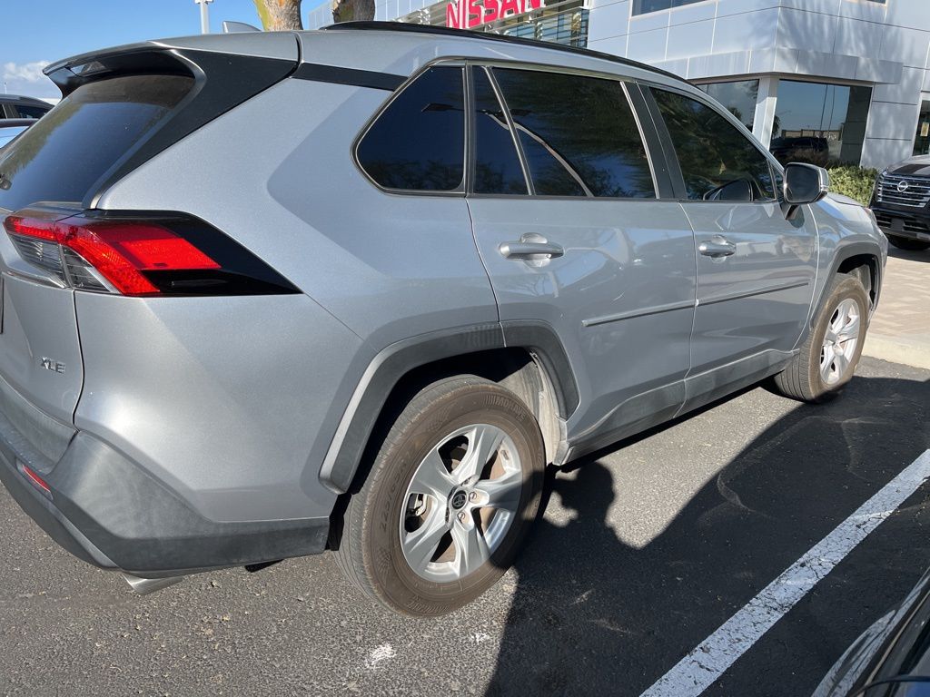 2021 Toyota RAV4 XLE 4