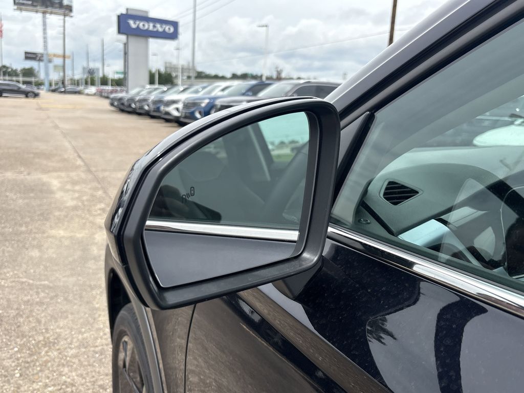 New 2025 Deep Black Volkswagen 1.5T SE image 7