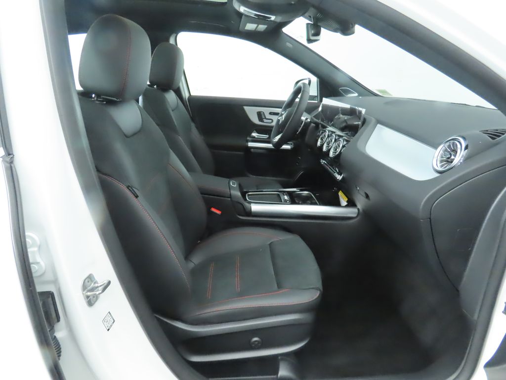 Thumbnail: 2025 Mercedes-Benz GLA - 20