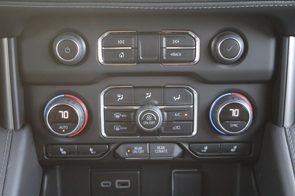 Thumbnail: 2024 Chevrolet Suburban - 19