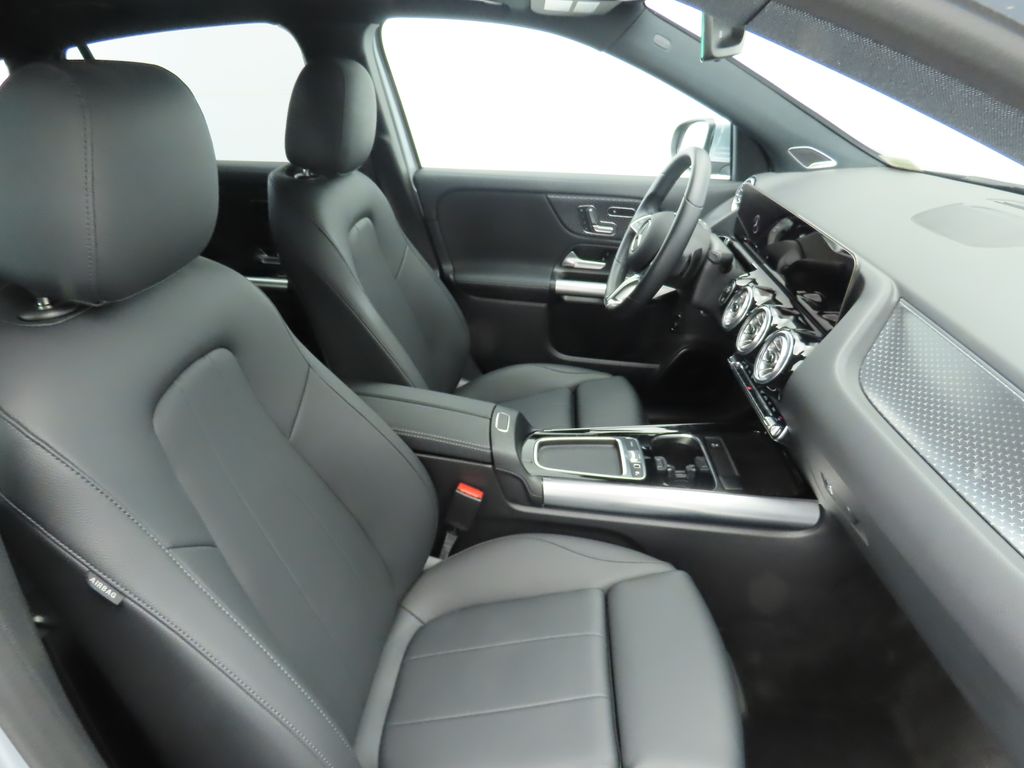 Thumbnail: 2025 Mercedes-Benz GLA - 19