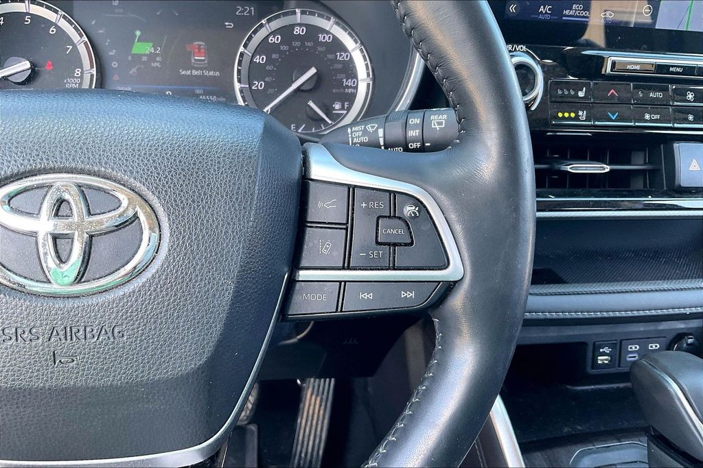 Used 2022 Toyota Highlander SUV