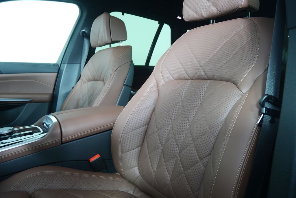 Thumbnail: 2026 BMW X5 - 10