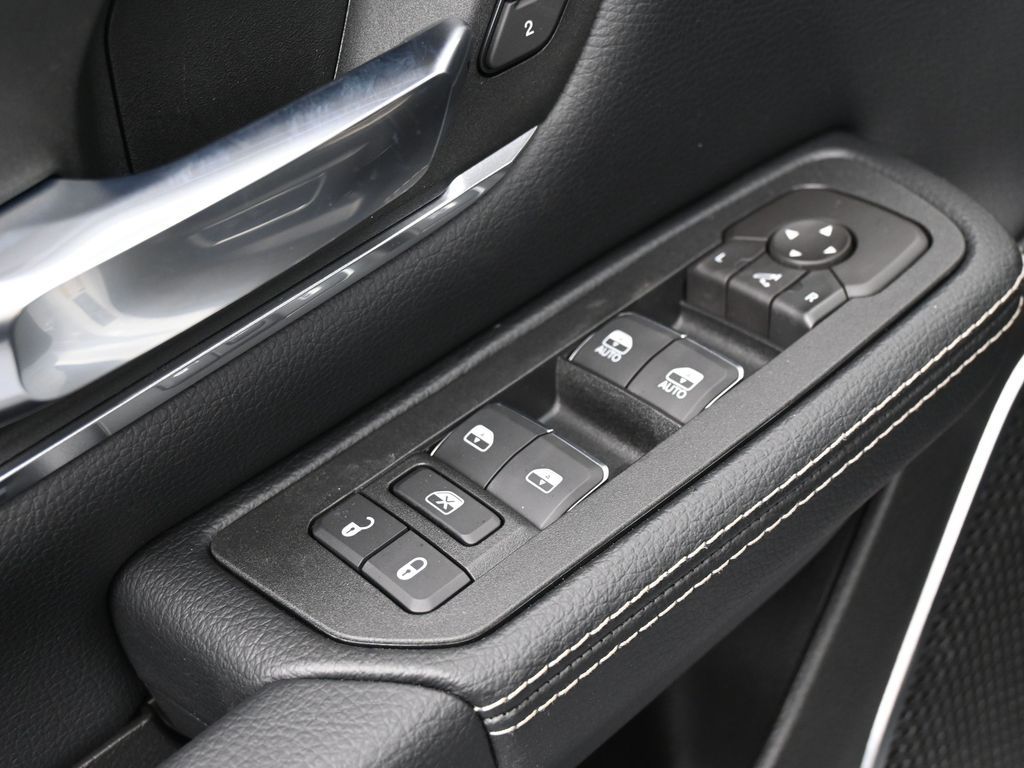 New 2026 Bright White Clearcoat Ram Laramie image 15