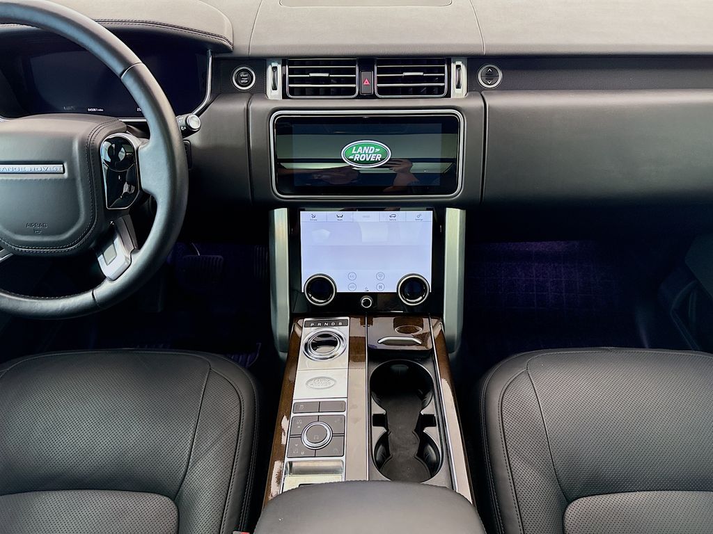 Thumbnail: 2020 Land Rover Range Rover - 14
