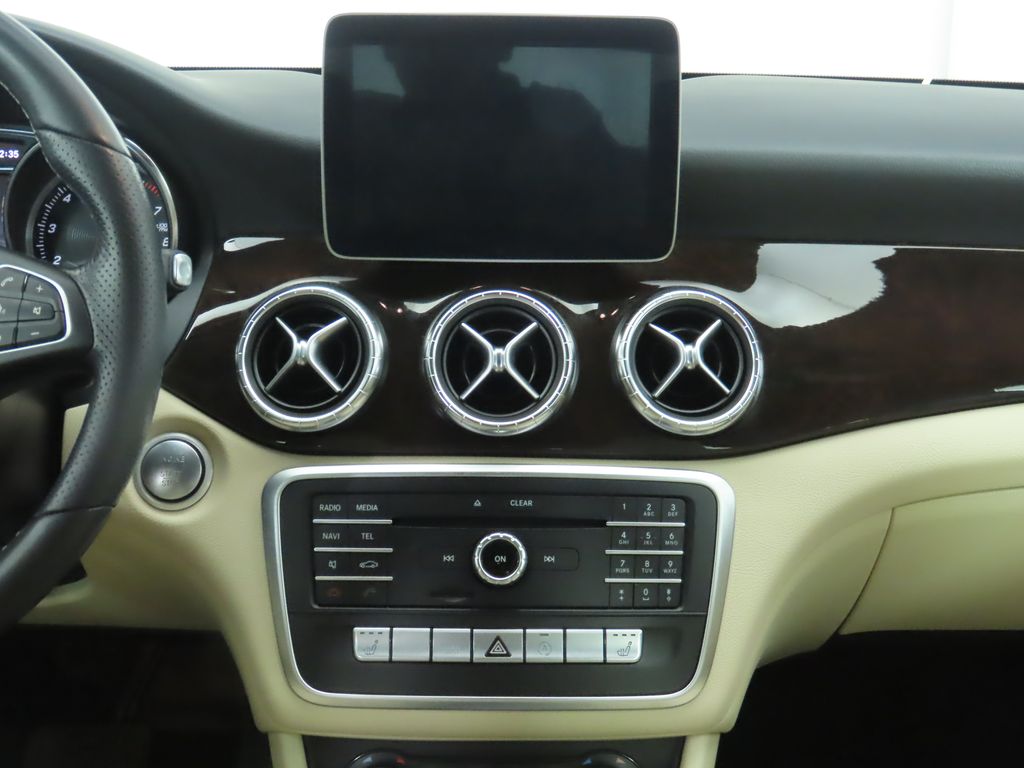 Thumbnail: 2019 Mercedes-Benz CLA - 17
