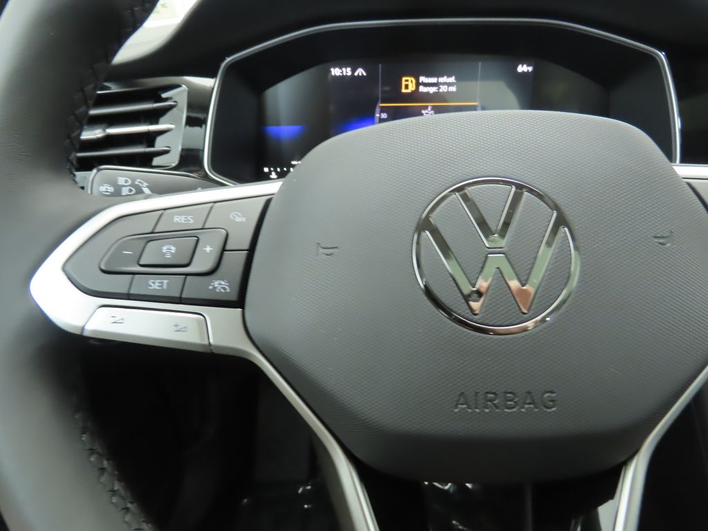 2025 Volkswagen Jetta SE 12