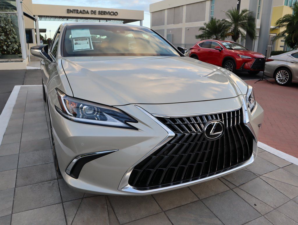 Thumbnail: 2025 Lexus ES - 16