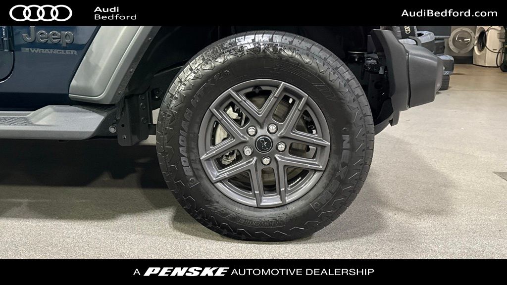 Thumbnail: 2025 Jeep Wrangler - 9