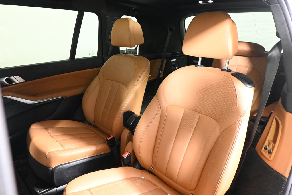 Thumbnail: 2022 BMW X7 - 4