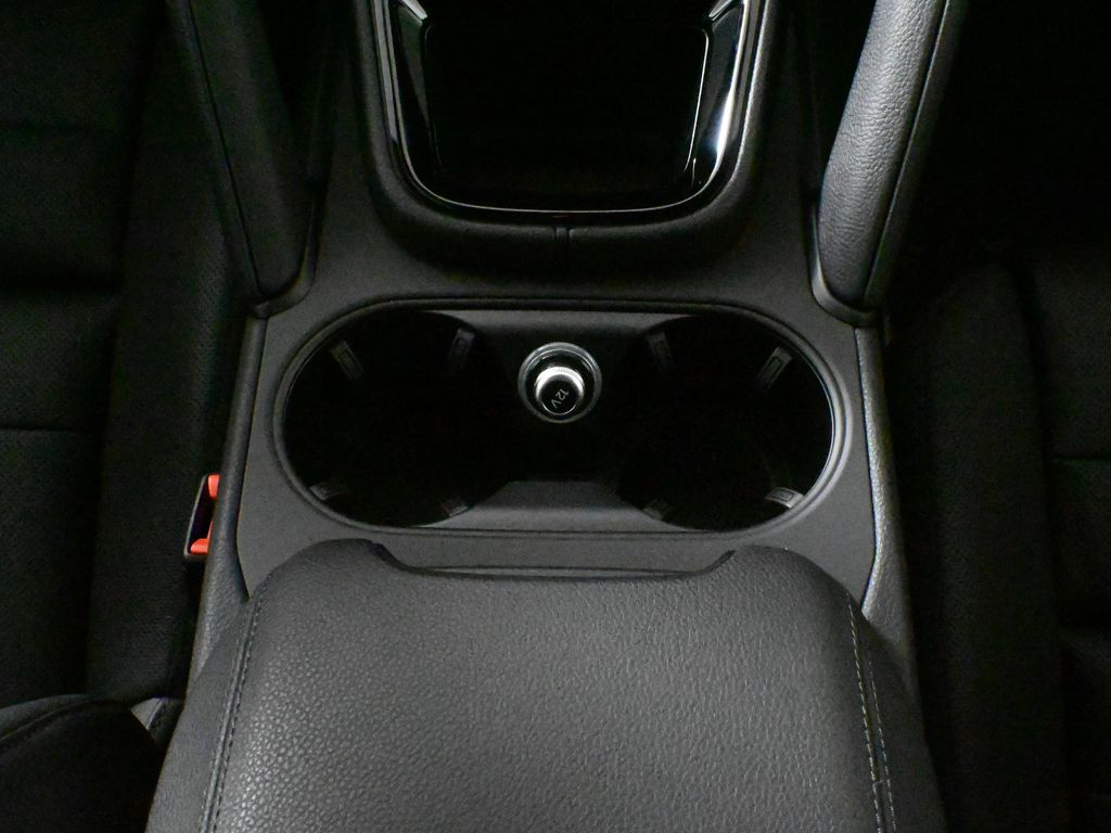 Thumbnail: 2026 Porsche Cayenne - 25