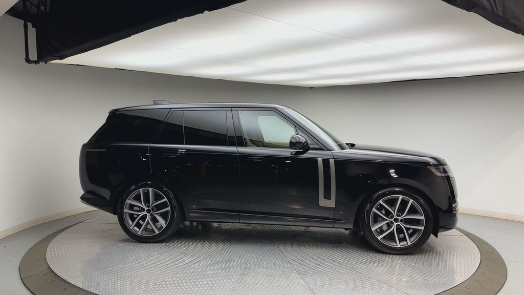 Thumbnail: 2026 Land Rover Range Rover - 9