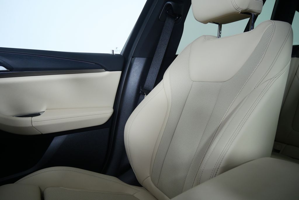 Thumbnail: 2024 BMW X3 - 27