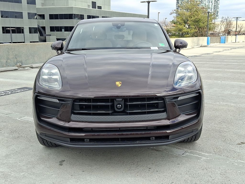 Thumbnail: 2026 Porsche Macan - 6