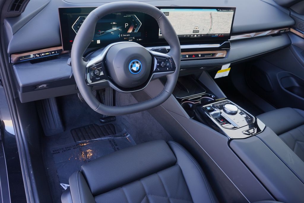 2024 BMW i5 eDrive40 13