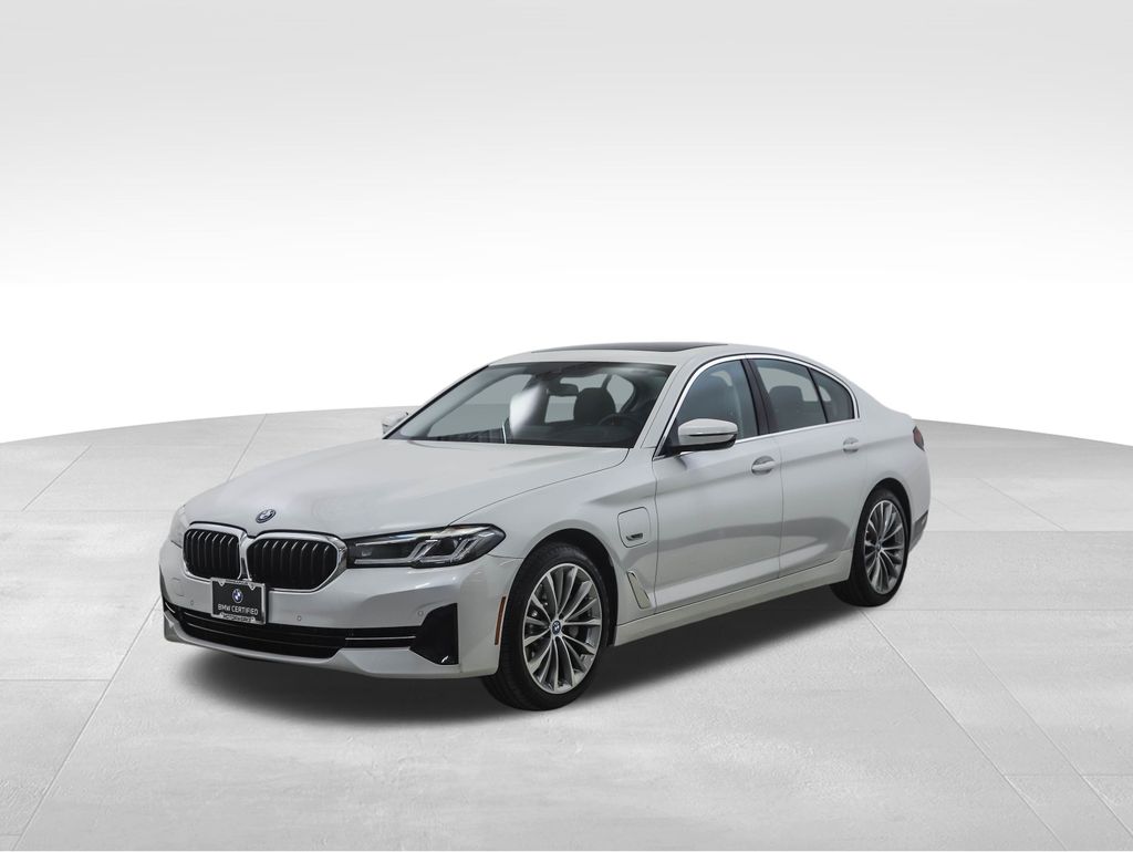 2022 BMW 5 Series 530e iPerformance Hero Image