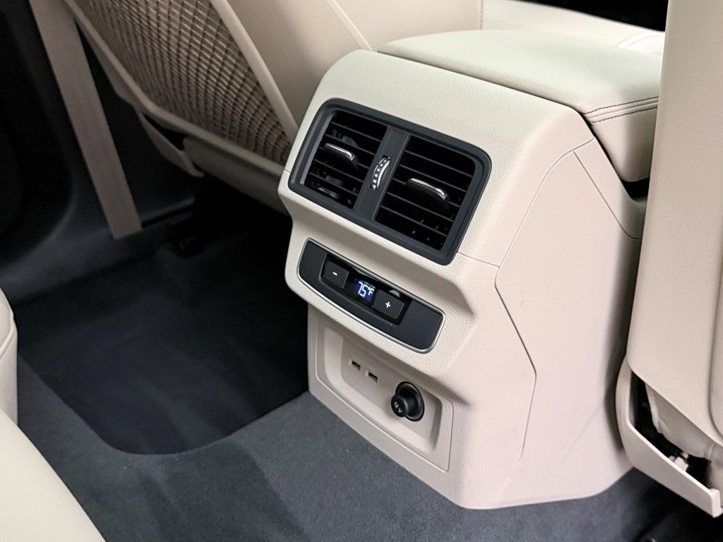 Thumbnail: 2022 Audi Q5 - 24